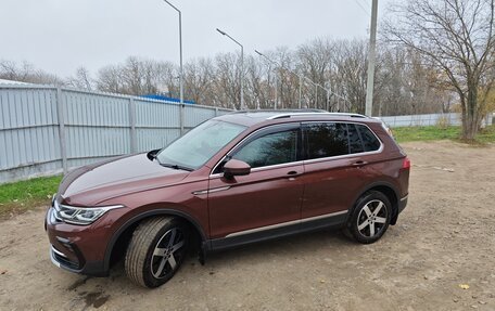 Volkswagen Tiguan II, 2021 год, 2 928 000 рублей, 20 фотография