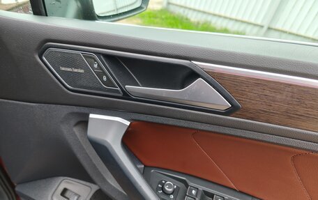 Volkswagen Tiguan II, 2021 год, 2 928 000 рублей, 13 фотография