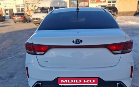 KIA Rio IV, 2021 год, 1 300 000 рублей, 2 фотография