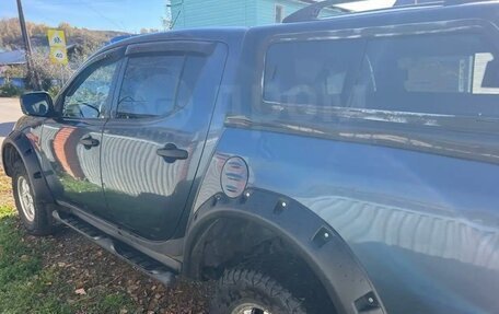 Mitsubishi L200 IV рестайлинг, 2008 год, 800 000 рублей, 4 фотография