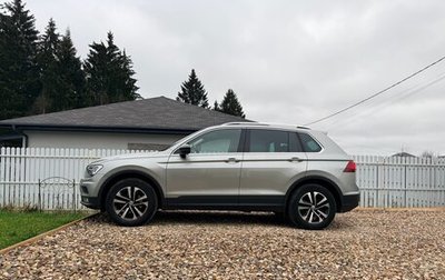 Volkswagen Tiguan II, 2019 год, 2 600 000 рублей, 1 фотография