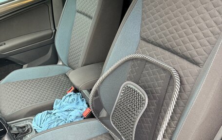 Volkswagen Tiguan II, 2019 год, 2 600 000 рублей, 10 фотография