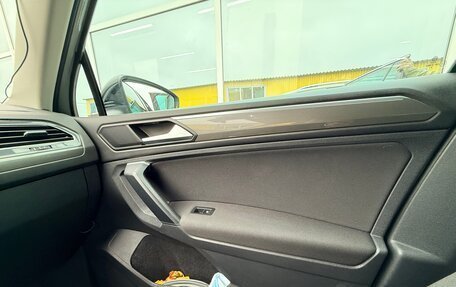 Volkswagen Tiguan II, 2019 год, 2 600 000 рублей, 8 фотография