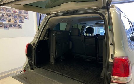 Toyota Land Cruiser 200, 2010 год, 2 699 000 рублей, 7 фотография