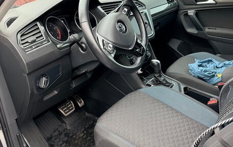 Volkswagen Tiguan II, 2019 год, 2 600 000 рублей, 12 фотография