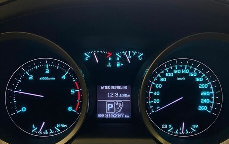 Toyota Land Cruiser 200, 2010 год, 2 699 000 рублей, 8 фотография