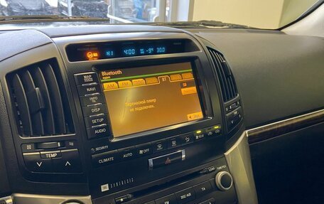 Toyota Land Cruiser 200, 2010 год, 2 699 000 рублей, 10 фотография