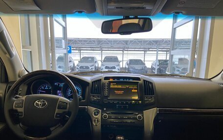 Toyota Land Cruiser 200, 2010 год, 2 699 000 рублей, 12 фотография