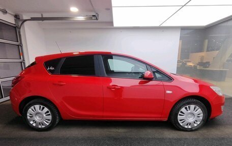 Opel Astra J, 2010 год, 625 000 рублей, 4 фотография