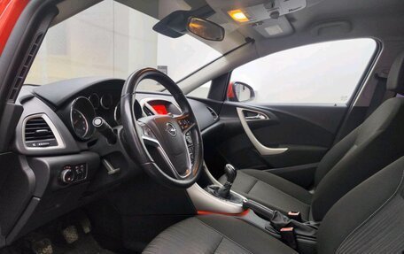 Opel Astra J, 2010 год, 625 000 рублей, 16 фотография