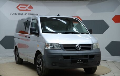 Volkswagen Transporter T5 рестайлинг, 2004 год, 670 000 рублей, 3 фотография