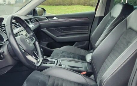 Volkswagen Passat B8 рестайлинг, 2020 год, 2 900 000 рублей, 8 фотография