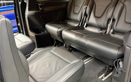 Mercedes-Benz V-Класс, 2019 год, 5 200 000 рублей, 31 фотография