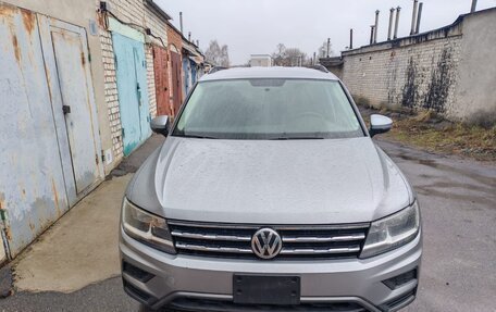 Volkswagen Tiguan II, 2020 год, 3 200 000 рублей, 2 фотография