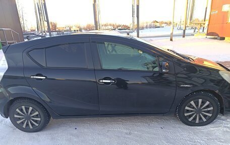 Toyota Aqua I, 2012 год, 650 000 рублей, 3 фотография