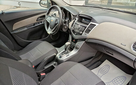 Chevrolet Cruze II, 2011 год, 550 000 рублей, 9 фотография