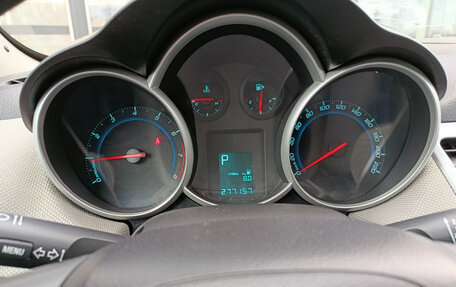 Chevrolet Cruze II, 2011 год, 550 000 рублей, 12 фотография