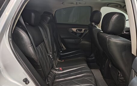 Infiniti FX II, 2008 год, 1 530 000 рублей, 17 фотография