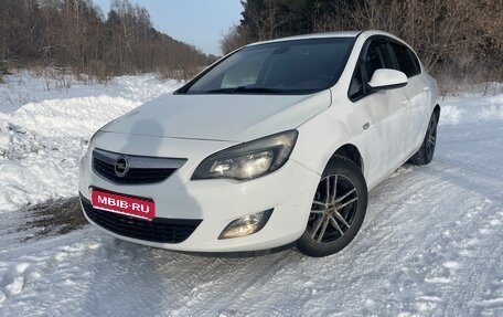 Opel Astra J, 2011 год, 500 000 рублей, 1 фотография
