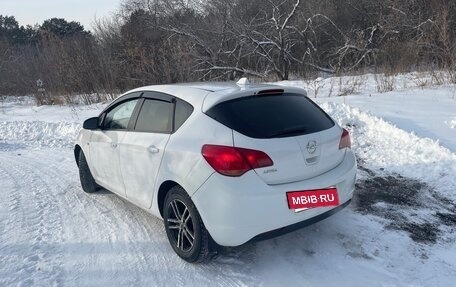 Opel Astra J, 2011 год, 500 000 рублей, 2 фотография
