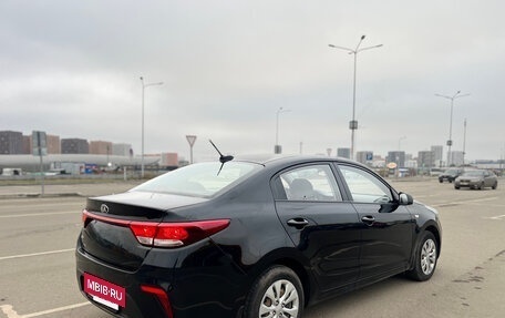KIA Rio IV, 2018 год, 1 370 000 рублей, 6 фотография