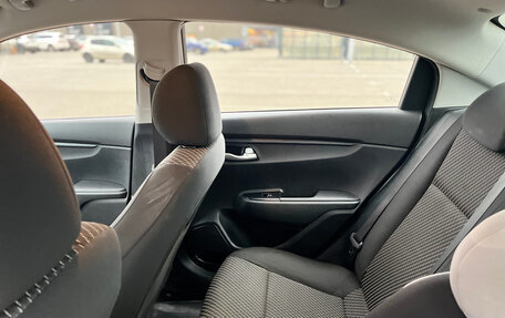 KIA Rio IV, 2018 год, 1 370 000 рублей, 18 фотография