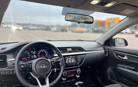 KIA Rio IV, 2018 год, 1 370 000 рублей, 11 фотография