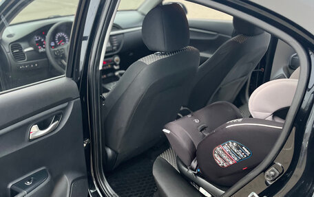 KIA Rio IV, 2018 год, 1 370 000 рублей, 16 фотография