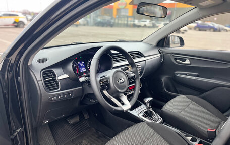 KIA Rio IV, 2018 год, 1 370 000 рублей, 10 фотография