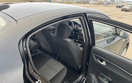 KIA Rio IV, 2018 год, 1 370 000 рублей, 17 фотография