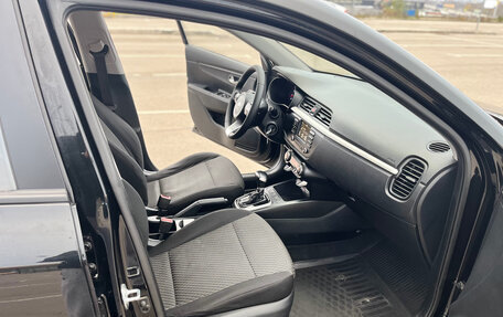 KIA Rio IV, 2018 год, 1 370 000 рублей, 14 фотография