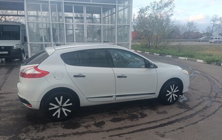 Renault Megane III, 2012 год, 660 000 рублей, 2 фотография