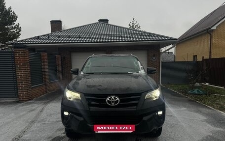 Toyota Fortuner II, 2017 год, 2 750 000 рублей, 3 фотография