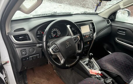 Mitsubishi L200 IV рестайлинг, 2020 год, 3 500 000 рублей, 6 фотография