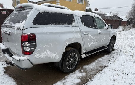 Mitsubishi L200 IV рестайлинг, 2020 год, 3 500 000 рублей, 2 фотография