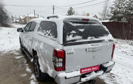 Mitsubishi L200 IV рестайлинг, 2020 год, 3 500 000 рублей, 3 фотография