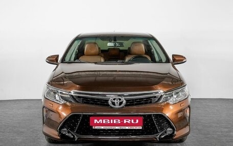 Toyota Camry, 2017 год, 2 570 000 рублей, 2 фотография