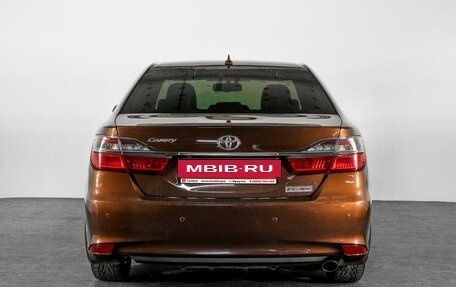 Toyota Camry, 2017 год, 2 570 000 рублей, 4 фотография