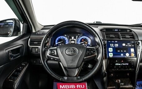 Toyota Camry, 2017 год, 2 570 000 рублей, 9 фотография