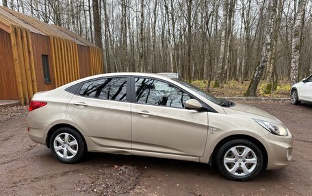 Hyundai Solaris II рестайлинг, 2014 год, 1 000 000 рублей, 7 фотография