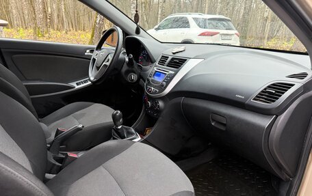 Hyundai Solaris II рестайлинг, 2014 год, 1 000 000 рублей, 11 фотография