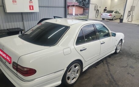 Mercedes-Benz E-Класс, 1998 год, 670 000 рублей, 9 фотография