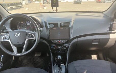 Hyundai Solaris II рестайлинг, 2015 год, 830 000 рублей, 1 фотография