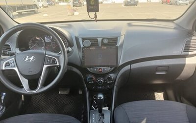 Hyundai Solaris II рестайлинг, 2015 год, 830 000 рублей, 1 фотография