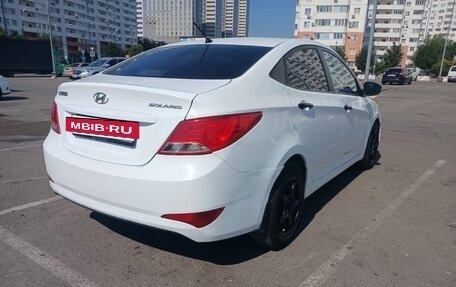 Hyundai Solaris II рестайлинг, 2015 год, 830 000 рублей, 3 фотография