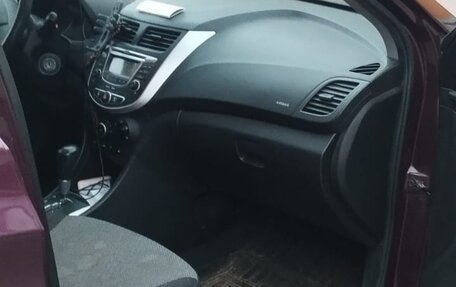 Hyundai Solaris II рестайлинг, 2012 год, 750 000 рублей, 2 фотография