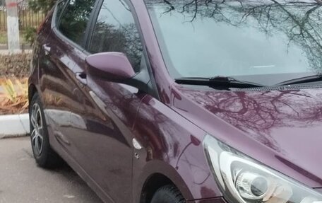 Hyundai Solaris II рестайлинг, 2012 год, 750 000 рублей, 4 фотография