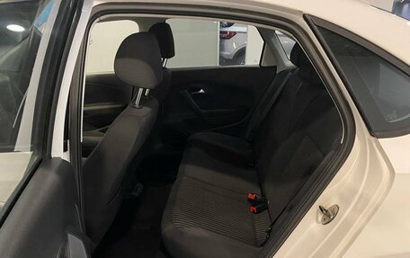 Volkswagen Polo VI (EU Market), 2013 год, 860 000 рублей, 18 фотография