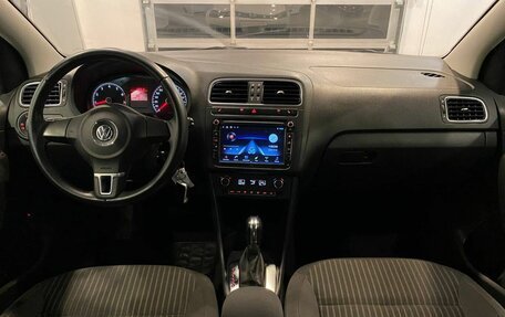 Volkswagen Polo VI (EU Market), 2013 год, 860 000 рублей, 37 фотография