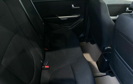 KIA Rio III рестайлинг, 2013 год, 739 000 рублей, 20 фотография